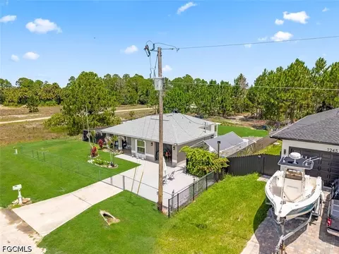 1243 Earnest St E, Lehigh Acres, FL 33974