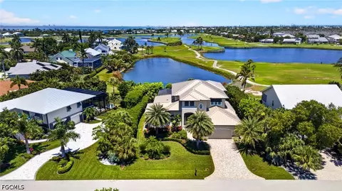 9066 Mockingbird Dr, Sanibel, FL 33957