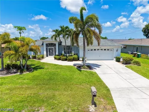 3920 SE 2nd Pl, Cape Coral, FL 33904