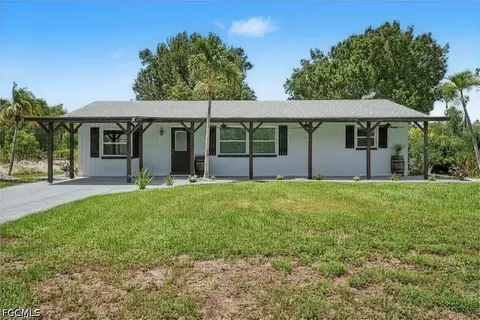 3728 Gasparilla St, Saint James City, FL 33956