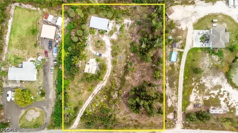42364210 Berkshire Rd, Saint James City, FL 33956
