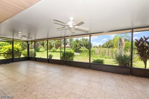 20014 Lake Vista Cir, Lehigh Acres, FL 33936