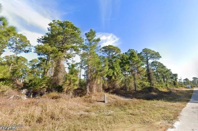 743 Pinecastle Dr, Lehigh Acres, FL 33974
