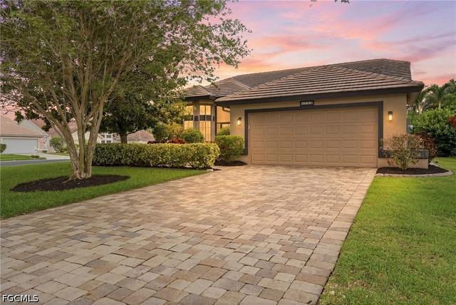 8185 Breton Cir, Fort Myers, FL 33912