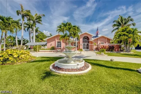 2105 SW 53rd Ter, Cape Coral, FL 33914