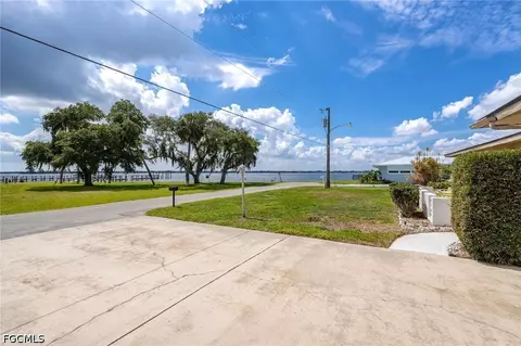 1805 Stevenson Rd, North Fort Myers, FL 33917