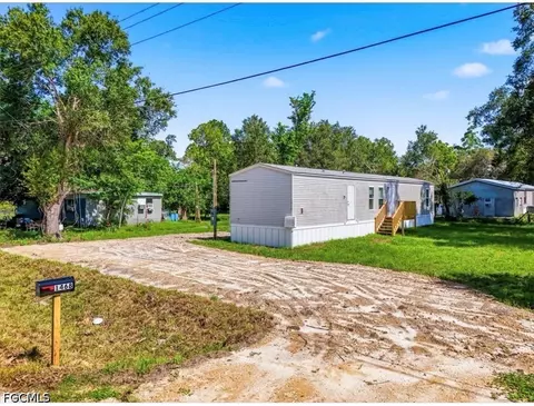 1468 Navaho Ave, Labelle, FL 33935