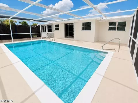 4708 Orange Grove Blvd, North Fort Myers, FL 33903