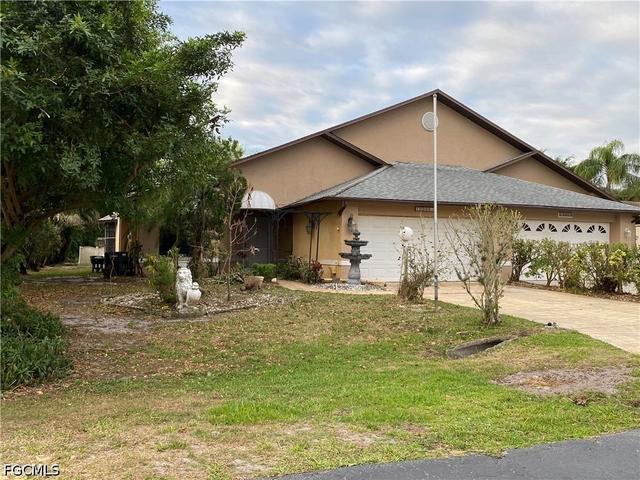19966 Lake Vista Cir, Lehigh Acres, FL 33936