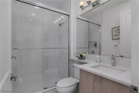 Bath - 12733 Caballo Ct, Estero, FL 33928 photo 6 of 7