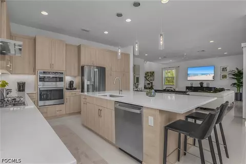 Kitchen - 12733 Caballo Ct, Estero, FL 33928 photo 6 of 6