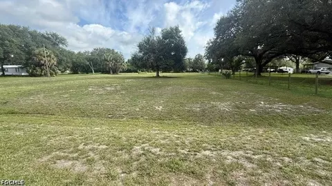 149 Oak Dr, Clewiston, FL 33440 photo 2