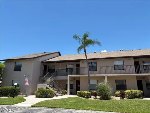 5735 Foxlake Dr #6, North Fort Myers, FL 33917