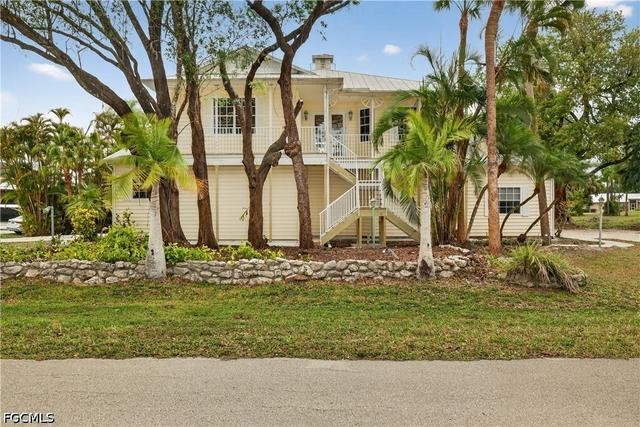 14941 Center St, Fort Myers, FL 33905
