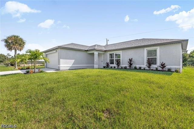 418 NW 11th Ter, Cape Coral, FL 33993