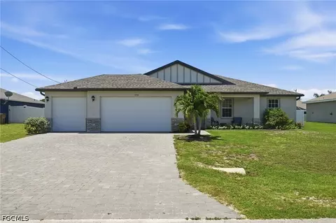 2704 SW 15th Ave, Cape Coral, FL 33914