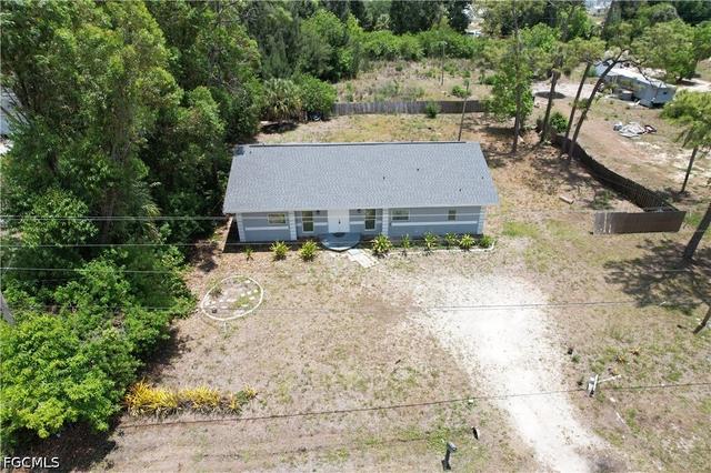 7823 Marx Dr, North Fort Myers, FL 33917