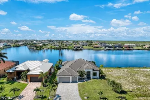 4612 NW 33rd Ter, Cape Coral, FL 33993