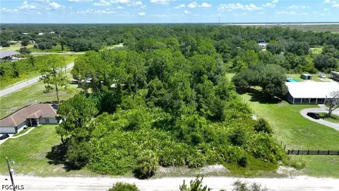 7654 20th Pl, Labelle, FL 33935 photo 3