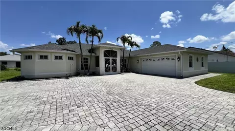 2712 5th St W, Lehigh Acres, FL 33971