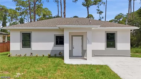 156 Carousel Ave, Labelle, FL 33935