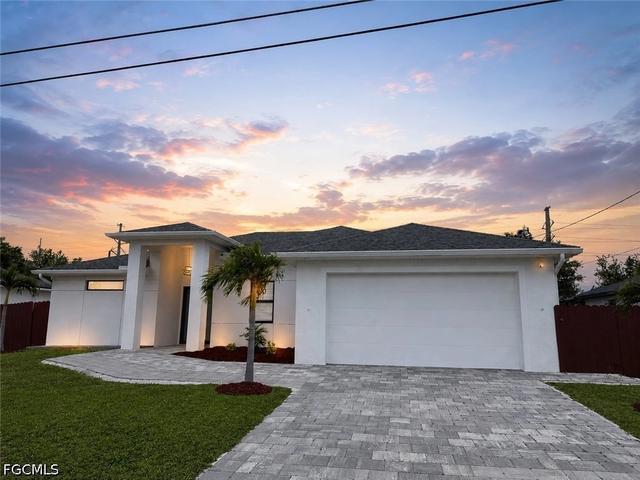 363 SW 24th Ct, Cape Coral, FL 33991