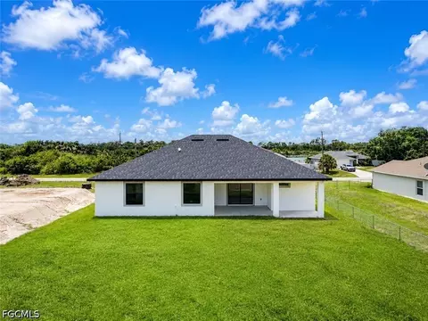 8022 Sunrise Cir, Labelle, FL 33935 photo 23