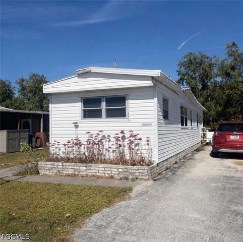 11090 Ballweg Ln, Fort Myers, FL 33908