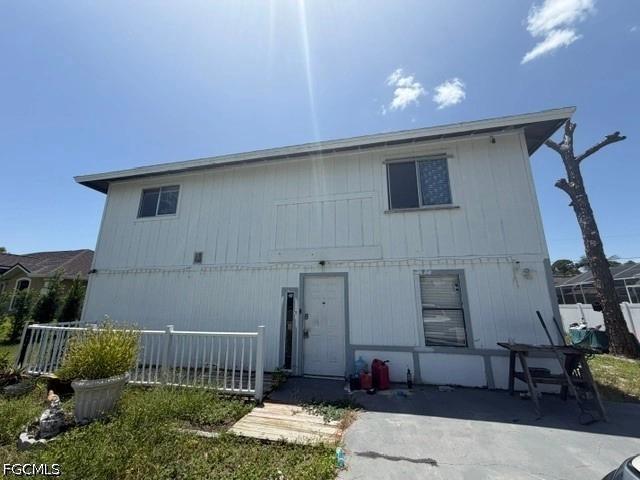 8096 Albatross Rd, Fort Myers, FL 33967