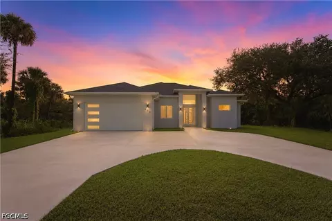 520 Cortez Ave, Lehigh Acres, FL 33972