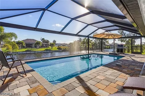 805 SW 8th Ct, Cape Coral, FL 33991