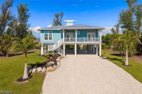 3811 Crestwell Ct, Saint James City, FL 33956