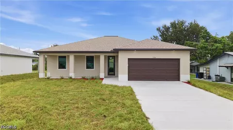 3744 Gasparilla St, Saint James City, FL 33956