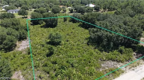 7834 22nd Pl, Labelle, FL 33935
