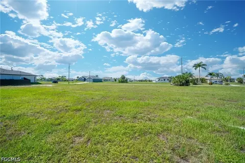4119 NW 37th St, Cape Coral, FL 33993
