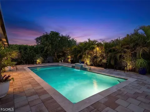 1006 NE 2nd Pl, Cape Coral, FL 33909
