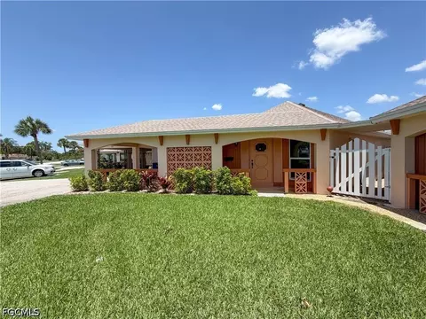 323 Dania St, Lehigh Acres, FL 33936