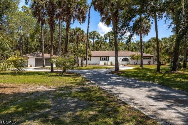 18381 Panther Trail Ln, North Fort Myers, FL 33917