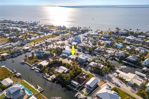 3571 Emerald Ave, Saint James City, FL 33956