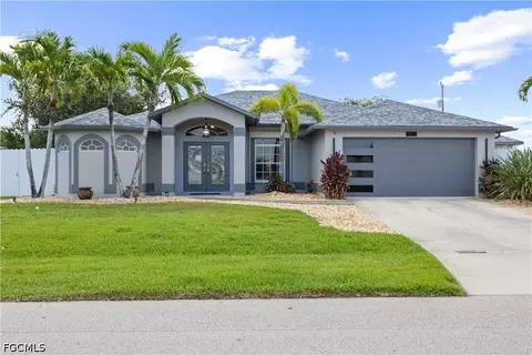 1813 SE 8th Ave, Cape Coral, FL 33990
