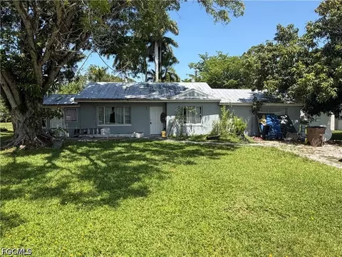 324 New York Dr, Fort Myers, FL 33905