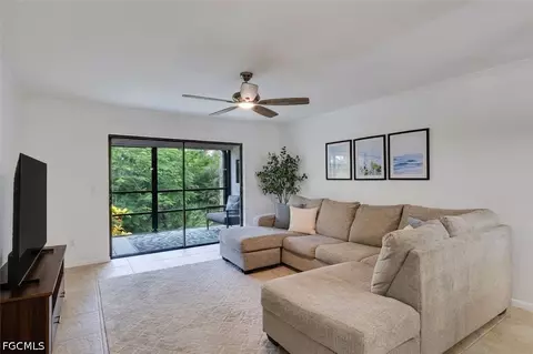 126 Pinebrook Dr, Fort Myers, FL 33907