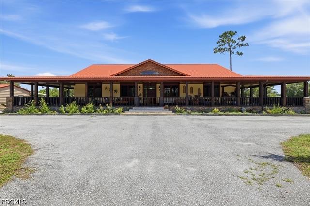 842 Hunting Club Ave, Clewiston, FL 33440