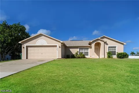2908 SW 16th Pl, Cape Coral, FL 33914