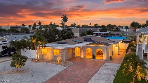 17741 Rebecca Ave, Fort Myers Beach, FL 33931