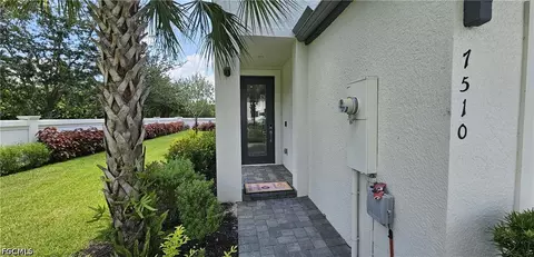 Exterior - 7510 Rockefeller Dr, Naples, FL 34119 photo 9 of 10
