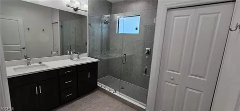 Bath - 7510 Rockefeller Dr, Naples, FL 34119 photo 1 of 7