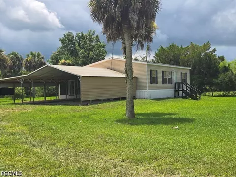 1163 Saddle Ln, Moore Haven, FL 33471 photo 2