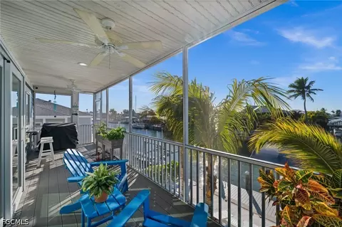 2391 Oleander St, Saint James City, FL 33956