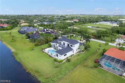6921 Lake Devonwood Dr, Fort Myers, FL 33908